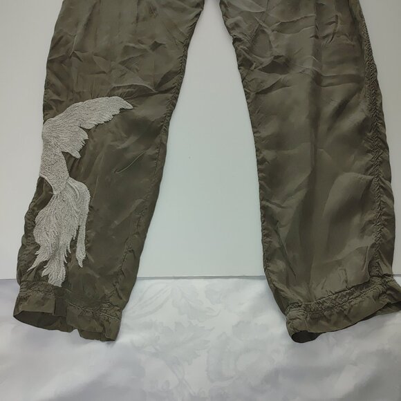 PETE & GRETA Woman's Mid Rise Embroidered Cargo Joggers Size 4 Used - Picture 3 of 8
